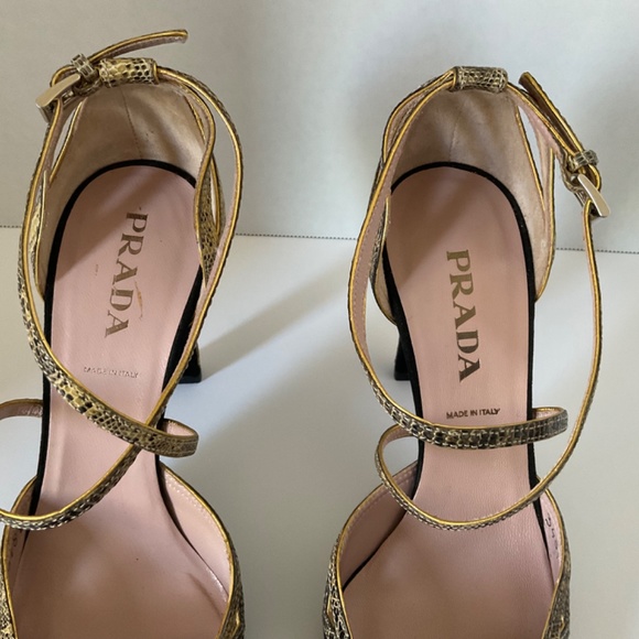 Prada suede and snake skin shoes - Picture 4 of 5